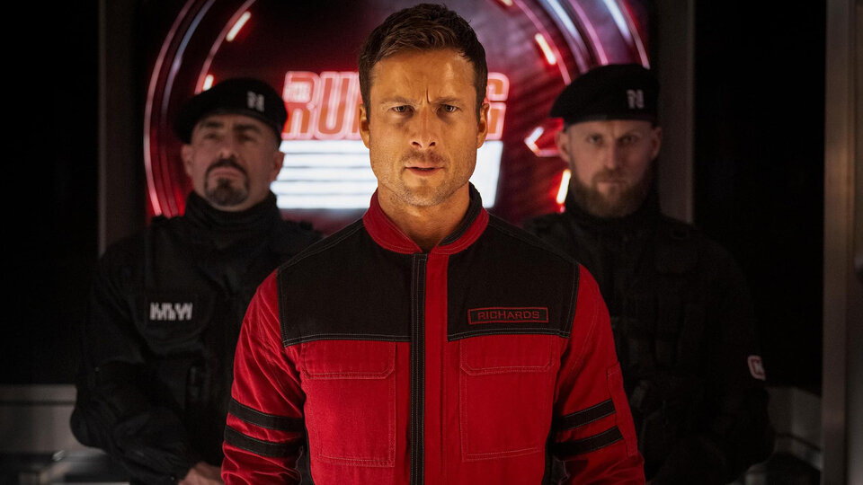 «Бегущий человек»: мрачная антиутопия Стивена Кинга с Гленом Пауэллом